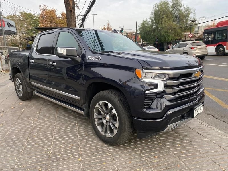 Chevrolet SILVERADO High Country 4X4 3.0 DIESEL AUT 2024 - Imagen 3 de 20