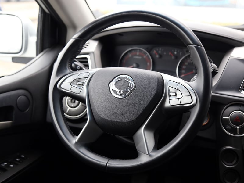 SsangYong ACTYON SPORTS MT 2.2 DIESEL 4X2 2020 - Imagen 14 de 19