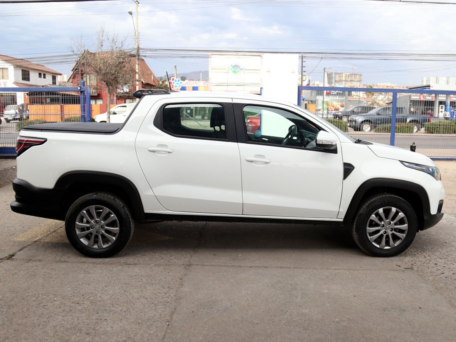 RAM 700 1.3 BIGHORNE SLT CD MT 2024 - Imagen 4 de 20