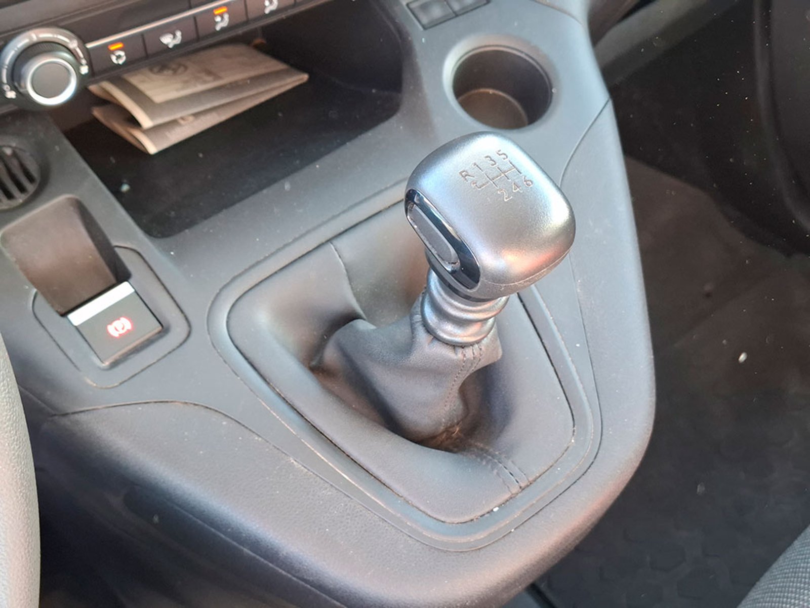 OPEL COMBO 1.5 MT 2023 - Imagen 12 de 18