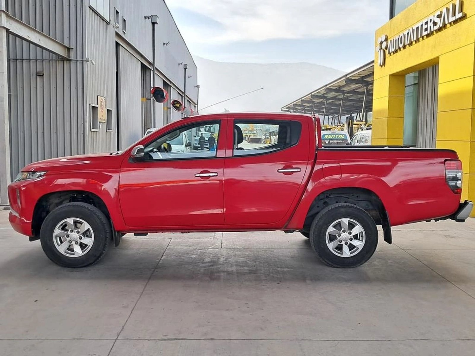 MITSUBISHI L200 KATANA CRT DIESEL 4X4 2022 - Imagen 9 de 20