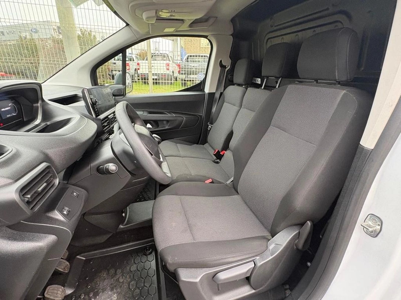Peugeot PARTNER L1 HDI DIESEL 2025 - Imagen 8 de 12