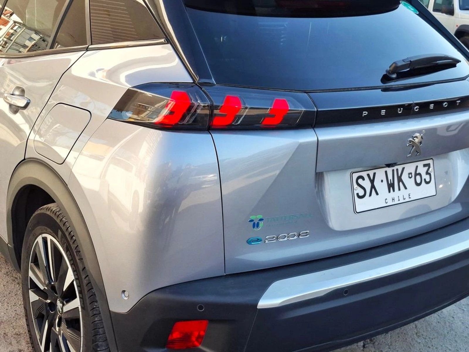 Peugeot 2008 1.2 2023 - Imagen 12 de 20