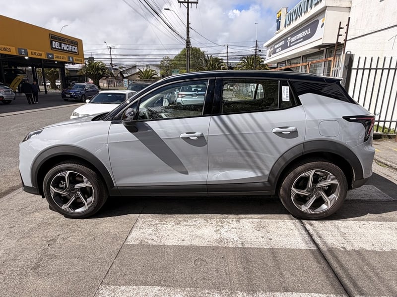 Lynk & Co 06 06 1.5T AT HALO 2027 - Imagen 5 de 20