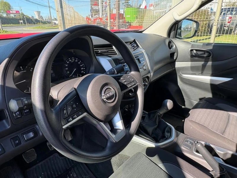 Nissan NAVARA DC 2.3 MT 4X4 2024 - Imagen 8 de 12