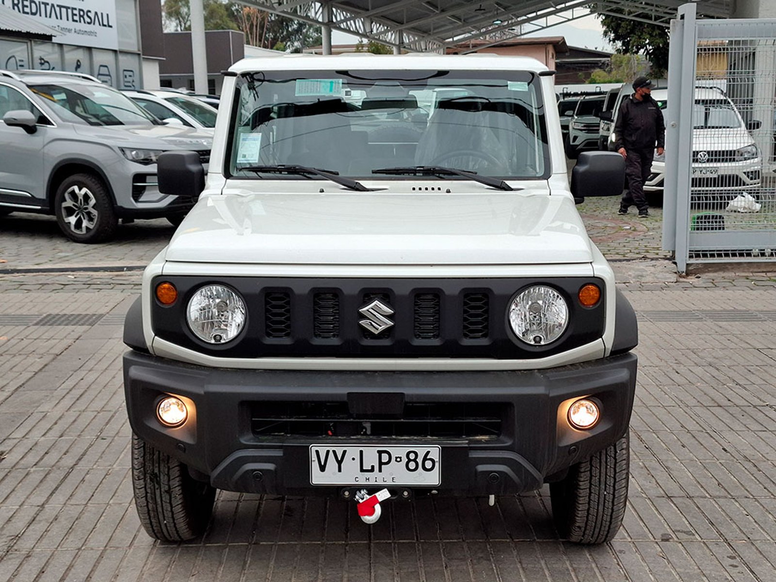 Suzuki JIMNY GL WINCHE MT 4X4 2026 - Foto 2 de 20