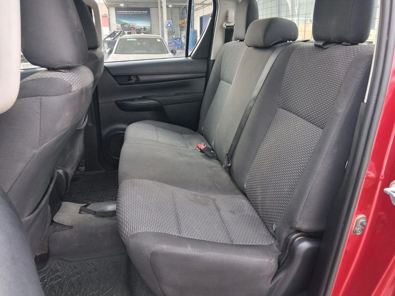 TOYOTA HILUX 2.4 DX DIESEL 4X2 DOB. CAB. MT 4P 2022 - Imagen 19 de 19