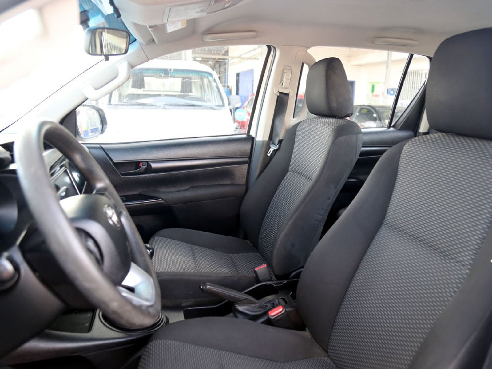 Toyota HILUX DCAB DX 4X2 2.4 DIESEL 2021 - Imagen 12 de 20