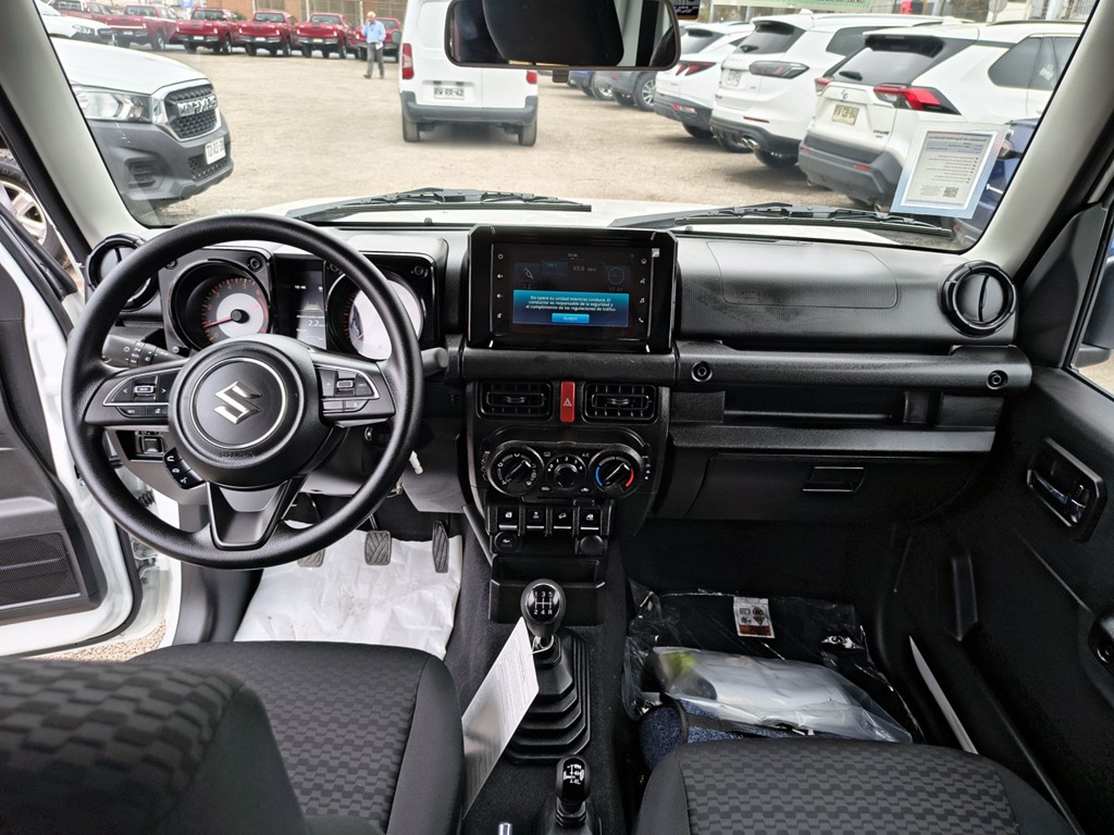 Suzuki JIMNY GL WINCHE MT 4X4 PRECIO+ IVA 2026 - Imagen 14 de 20