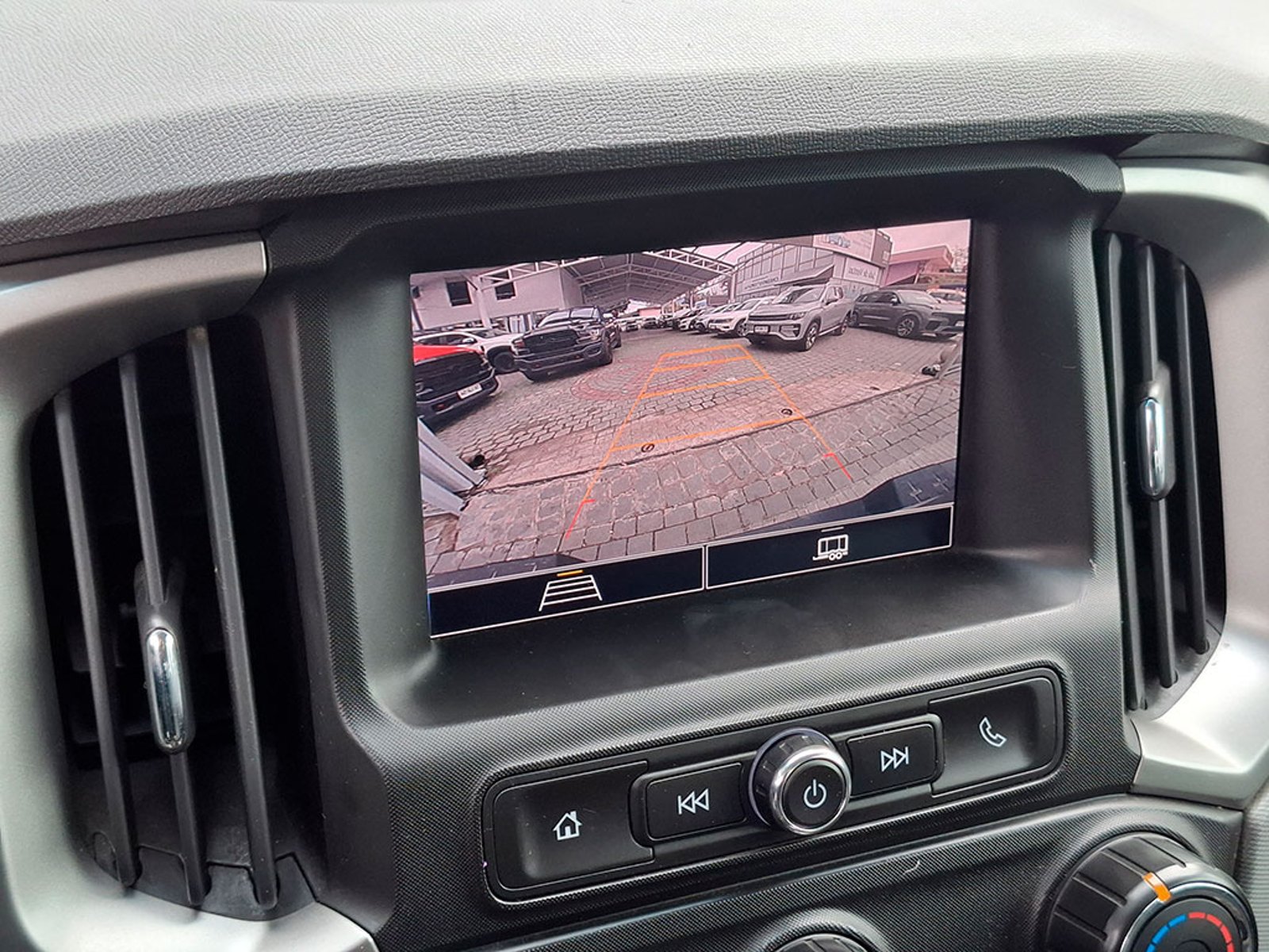 Chevrolet COLORADO 2.8 CTDI 4X4 LT AT 4P 2022 - Imagen 16 de 20