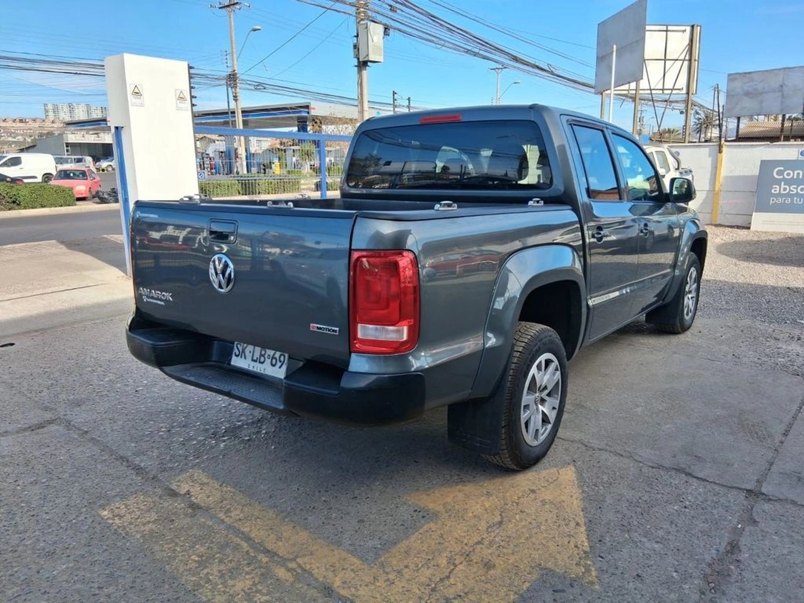 VOLKSWAGEN AMAROK 2.0 COMFORTLINE TDI DOHC 4X4 2.0 AT 2023 - Imagen 5 de 20