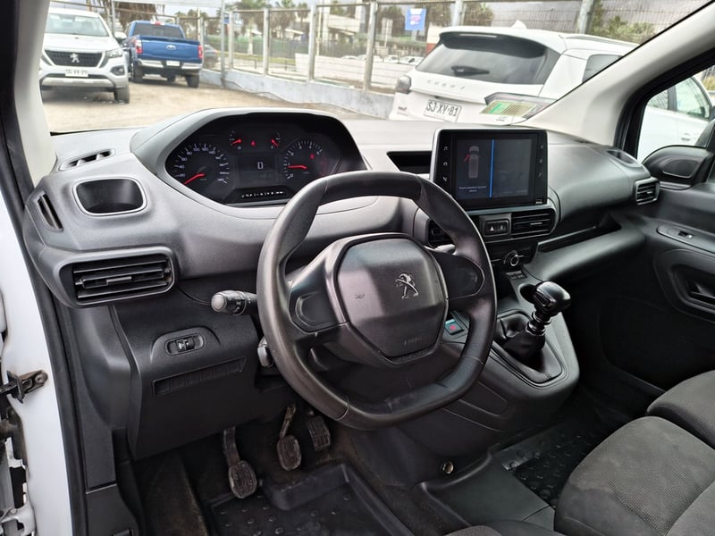 Peugeot PARTNER L1 1.5 Diesel 4X2 T/M 2024 - Imagen 10 de 17
