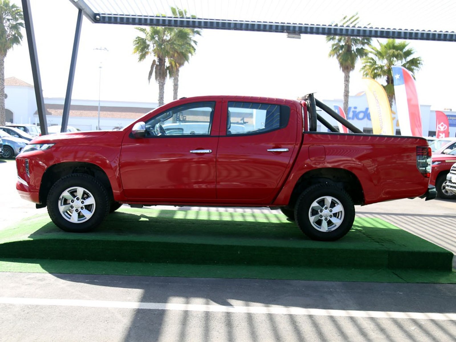 Mitsubishi L200 2.4 KATANA CRT DIESEL DOB. CAB. 4X4 MT 4P 2023 - Foto 5 de 20