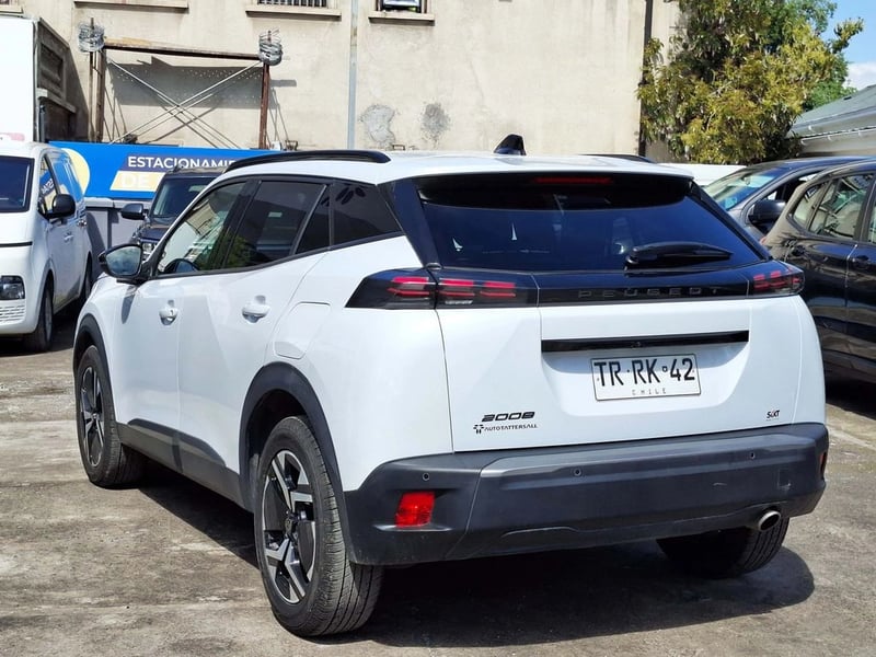 Peugeot 2008 1.5 BlueHDI  Auto Allure 2025 - Imagen 10 de 20