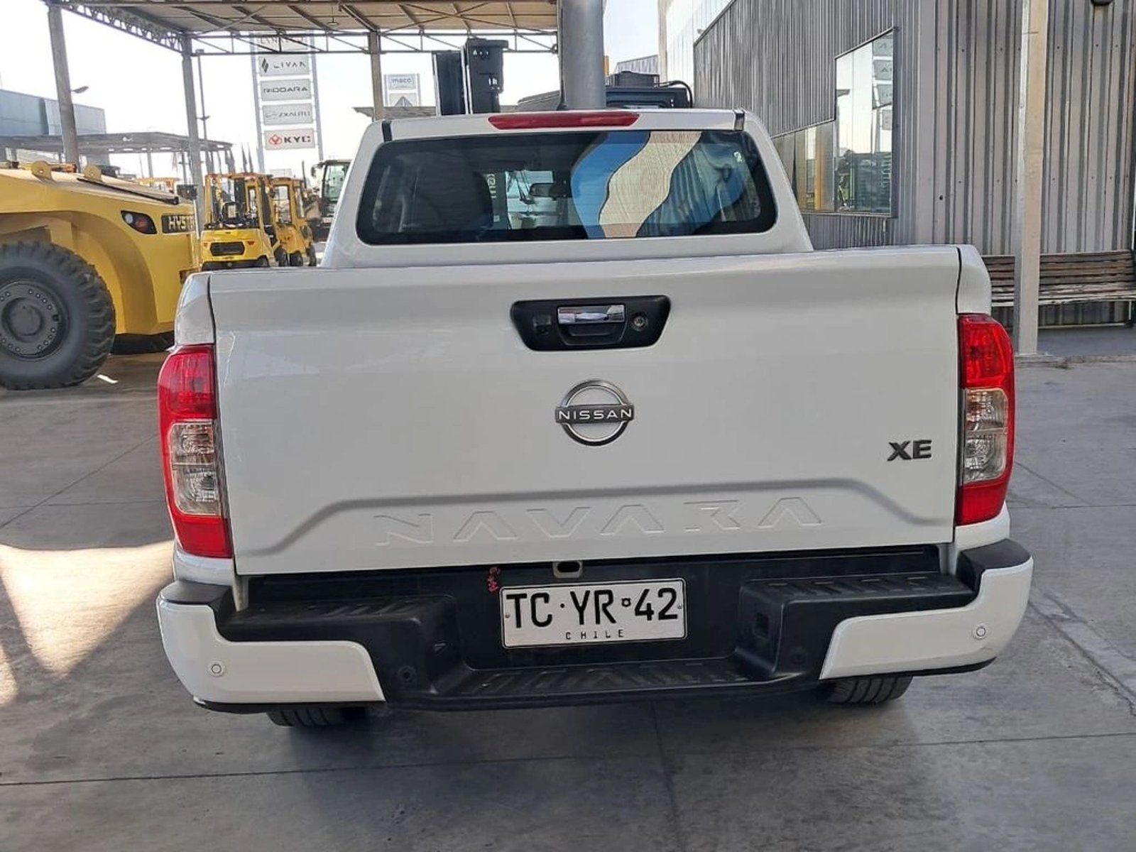 NISSAN NAVARA XE 2.3 4X2 MT DIESEL 2024 - Imagen 7 de 20