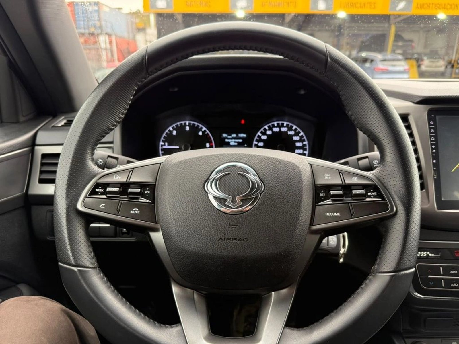 SsangYong MUSSO 2.2 LIMITED MT 4X4 DIESEL 2023 - Imagen 15 de 18