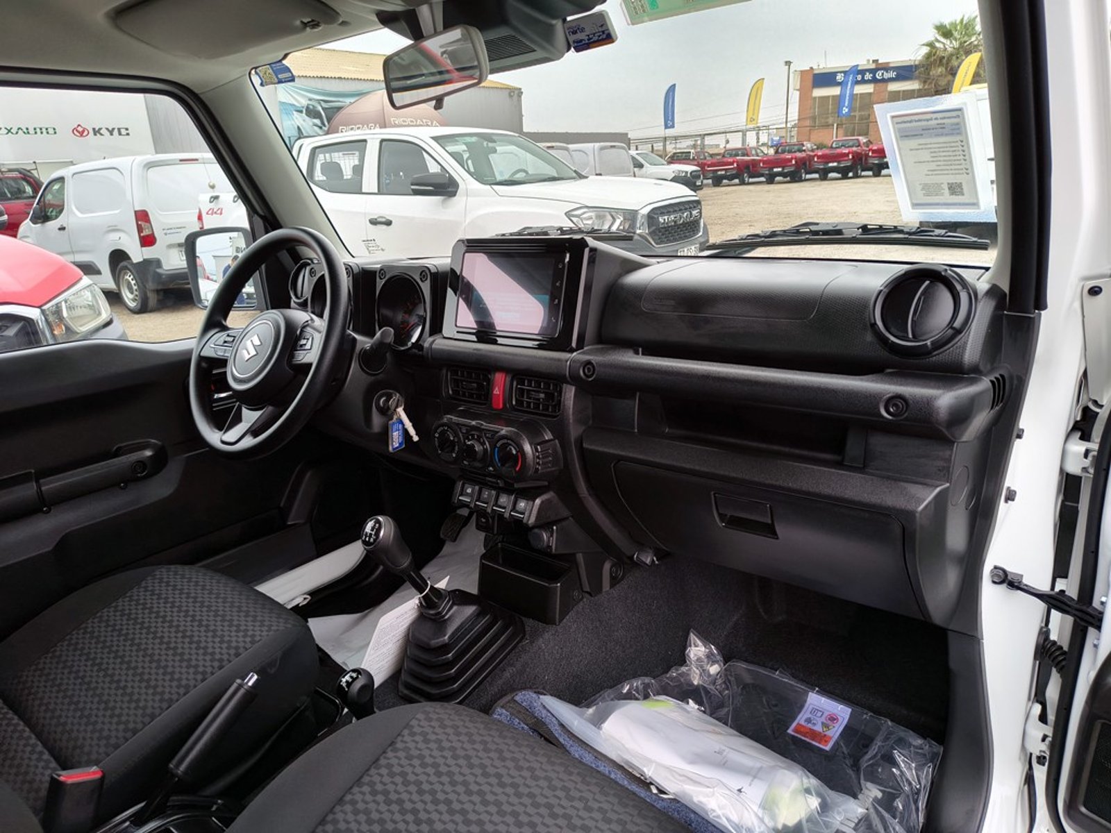 Suzuki JIMNY GL WINCHE MT 4X4 PRECIO+ IVA 2026 - Imagen 20 de 20