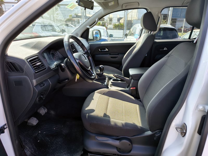 Volkswagen AMAROK TRENDLINE 4X4 2.0 2023 - Imagen 10 de 20