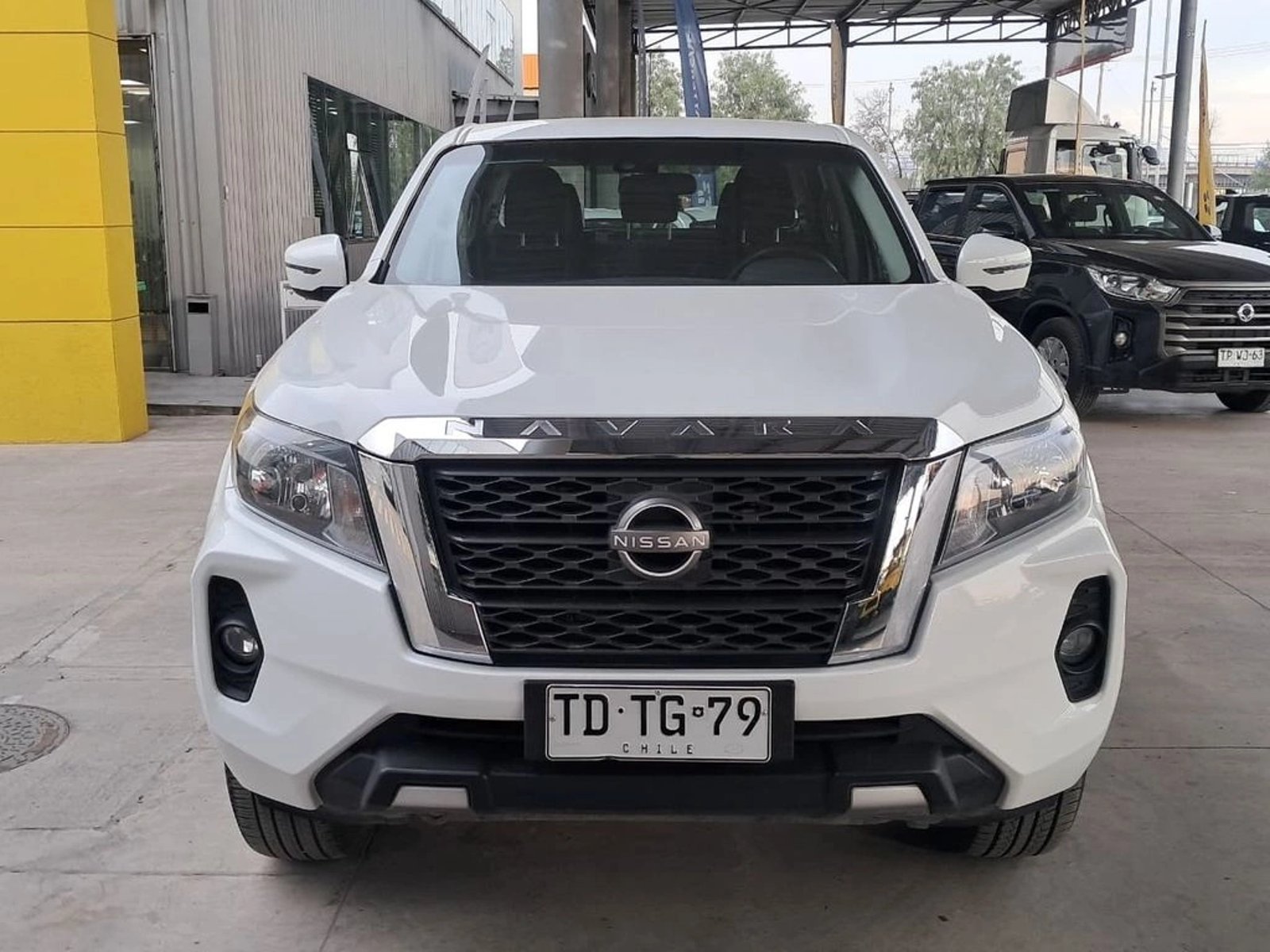 Nissan NAVARA 2.3 XE DC 4X2 MT 2024 - Foto 3 de 20