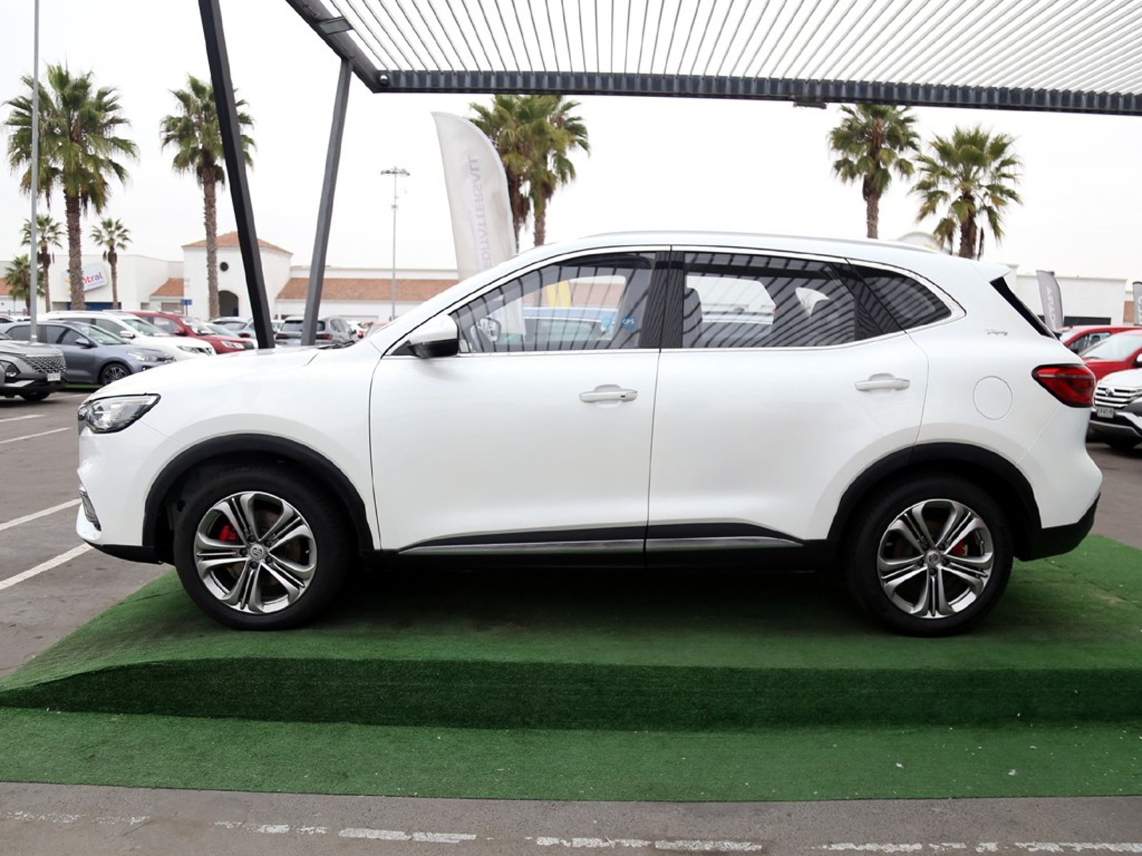 MG HS 2.0T TROPHY 2023 - Foto 5 de 20