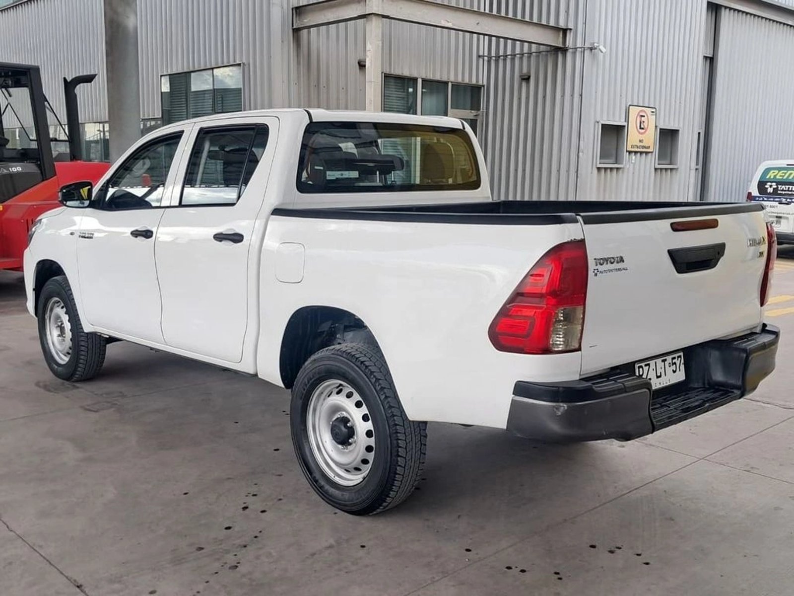 Toyota HILUX 2.4 DX 4X2 MT 2021 - Imagen 8 de 20