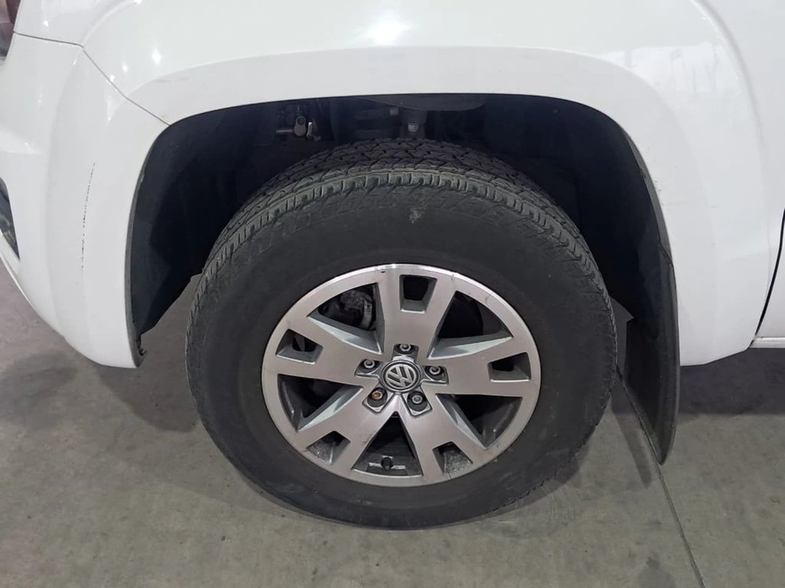 Volkswagen AMAROK 2.0 COMFORTLINE 4X4 AT 2022 - Imagen 9 de 20