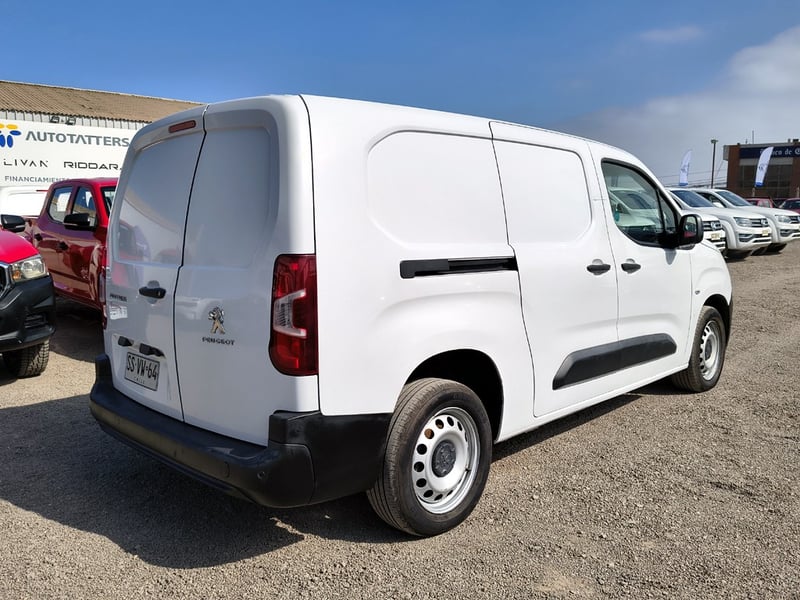 Peugeot PARTNER L2 1.6 Diesel 4x2 T/M 2023 - Imagen 6 de 18