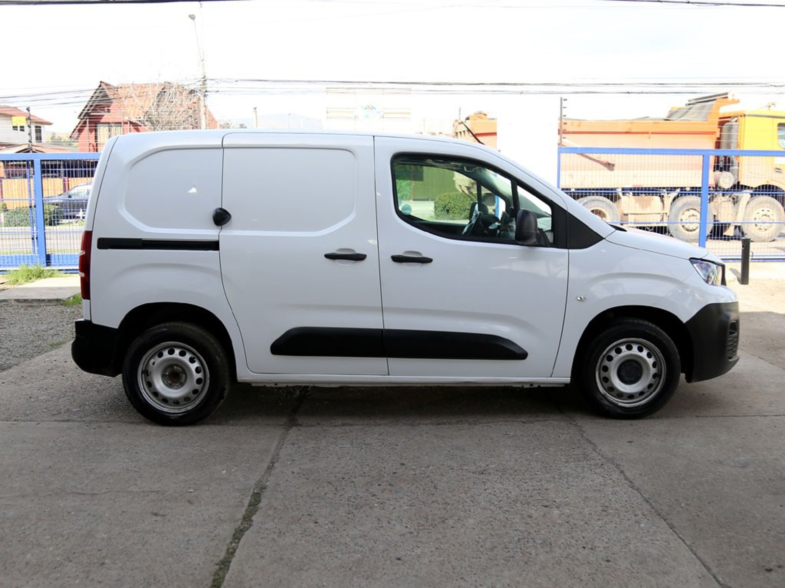 Peugeot PARTNER 1.5 L1 MT DIESEL 2024 - Imagen 4 de 20