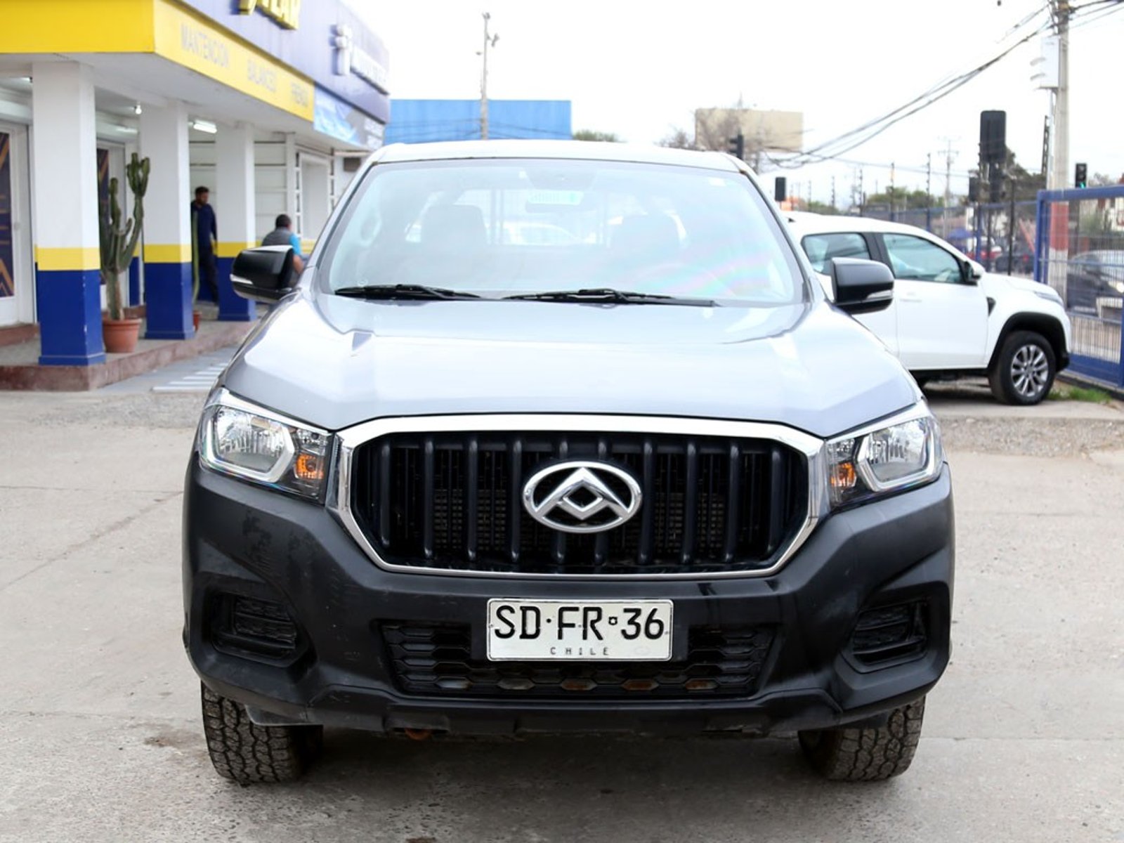 Maxus T60 2.8 DX DIESEL DOB. CAB 4X2 6MT 4P 2022 - Foto 2 de 20