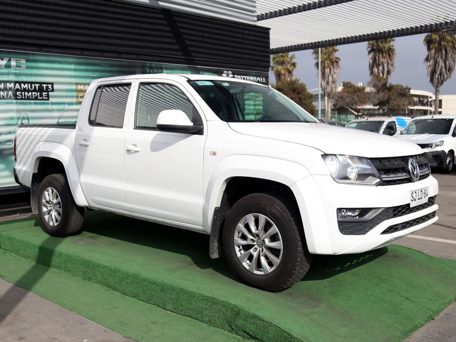 VOLKSWAGEN AMAROK 2.0 TREDLINE 4X4 MT 2023 - Imagen 3 de 20