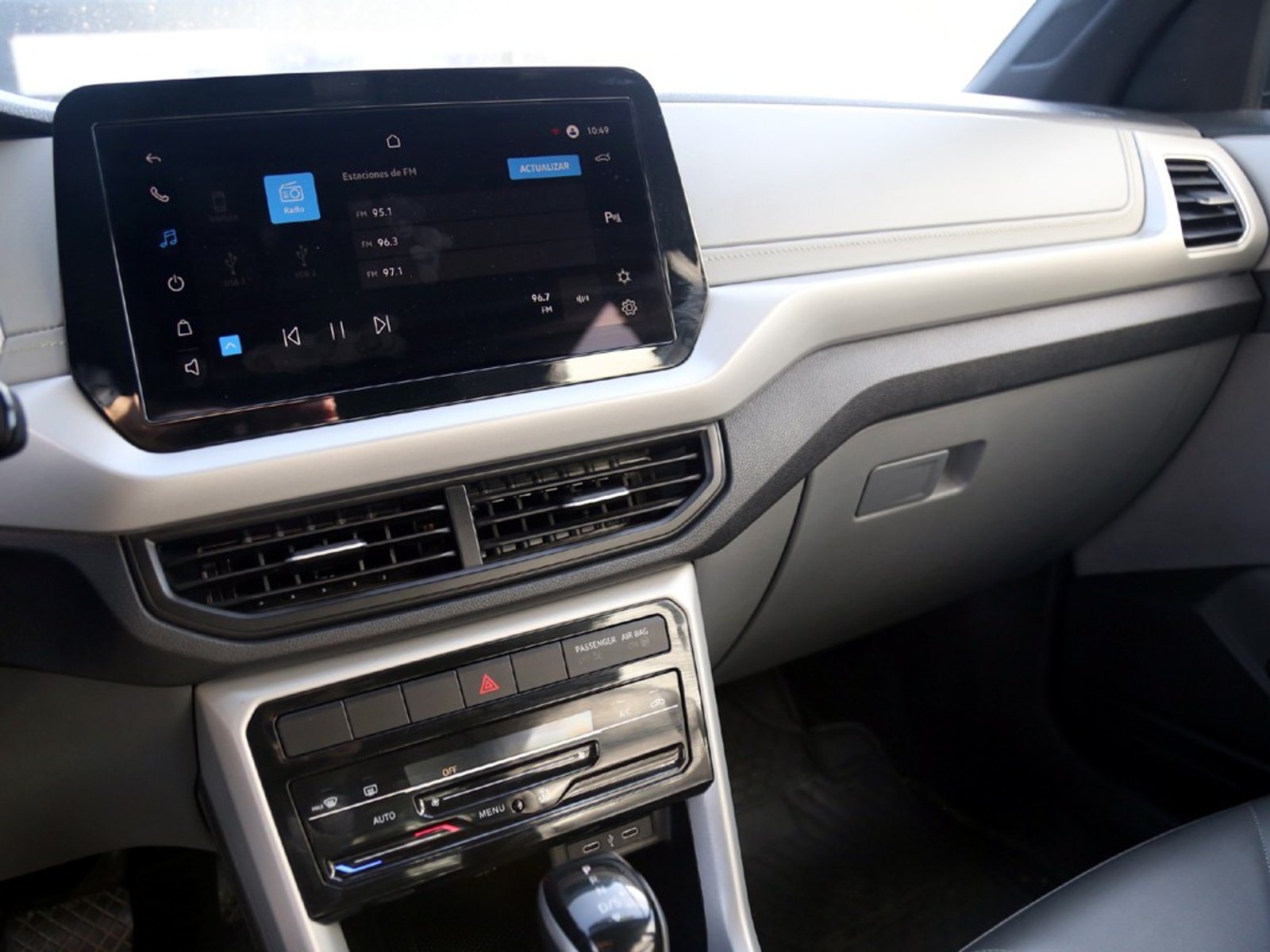 Volkswagen T-CROSS 1.0 AT TSI COMFORTLINE 2025 - Imagen 17 de 20