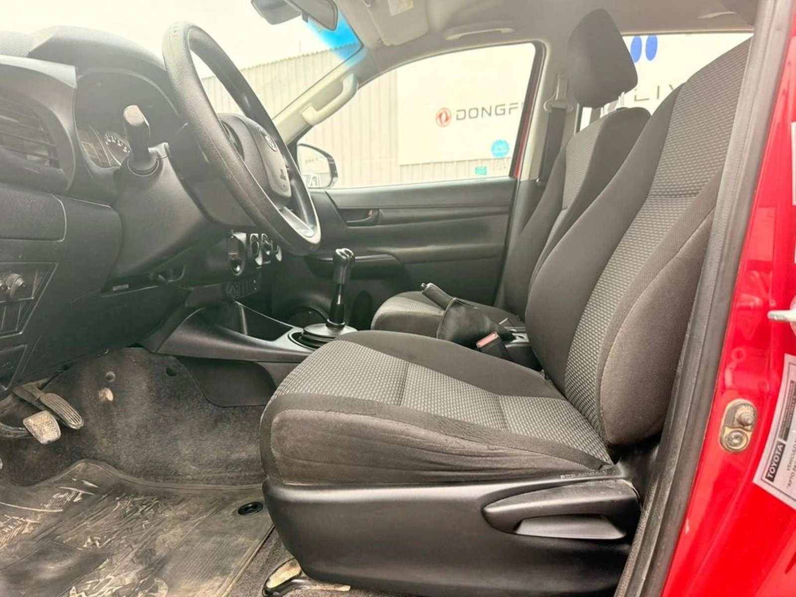 TOYOTA HILUX TSS 2.4 Diesel 4X4 T/M 2021 - Imagen 10 de 14