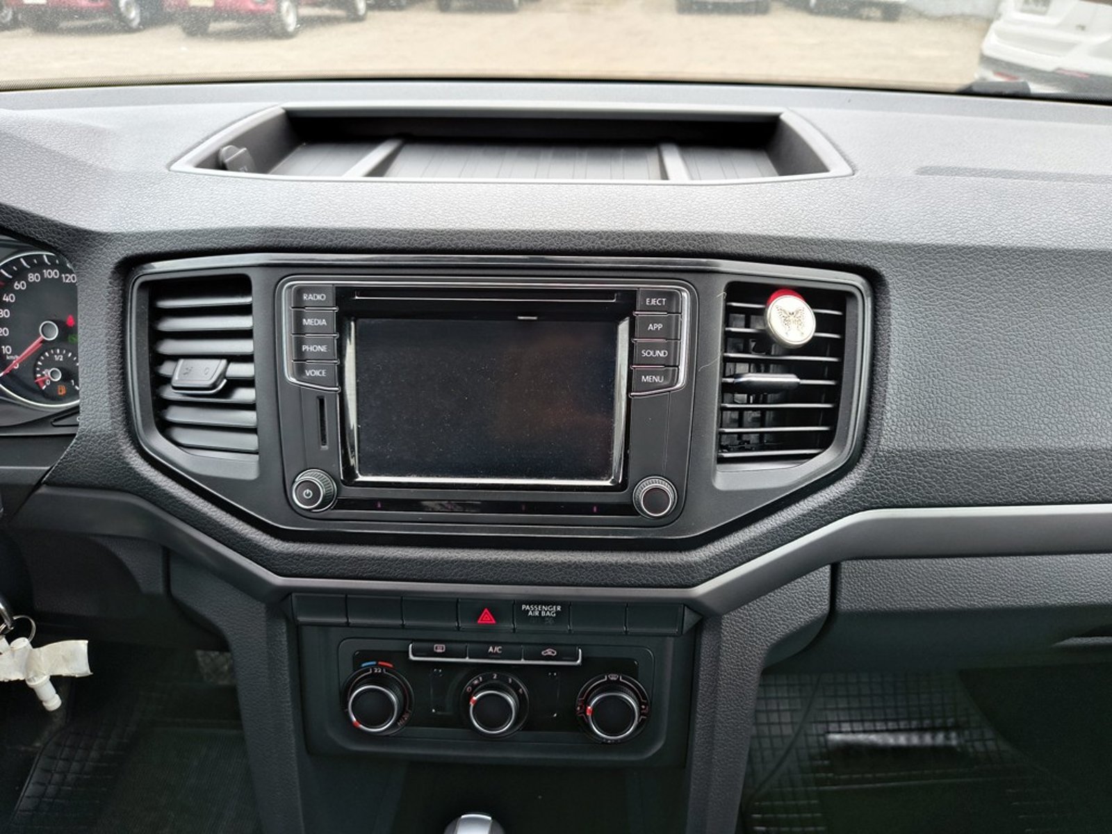 Volkswagen AMAROK 2.0 TRENDLINE 2022 - Imagen 16 de 20