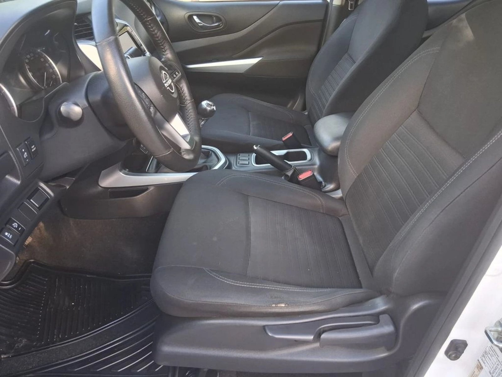 NISSAN NAVARA NAVARA 2.3 DC XE 6MT 2023 - Imagen 6 de 14