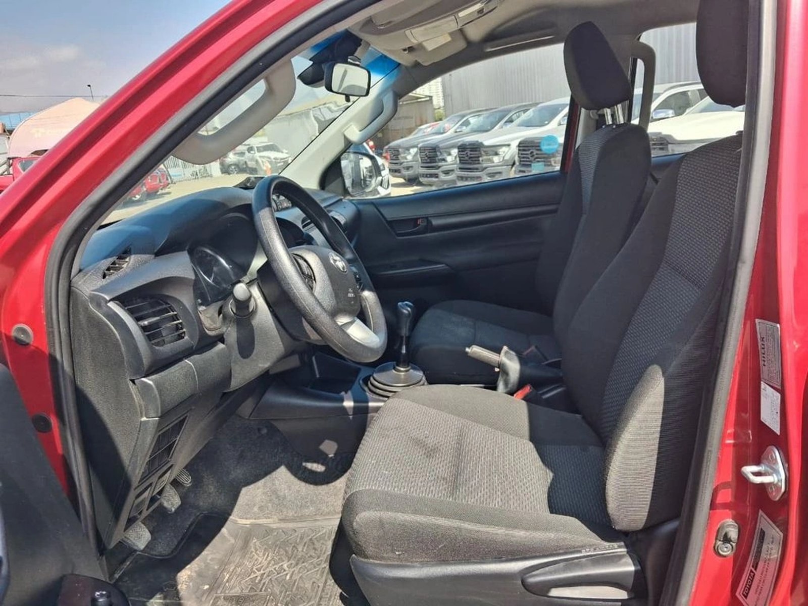 TOYOTA HILUX TSS 2.4 Diesel 4X2 T/M 2021 - Imagen 10 de 17