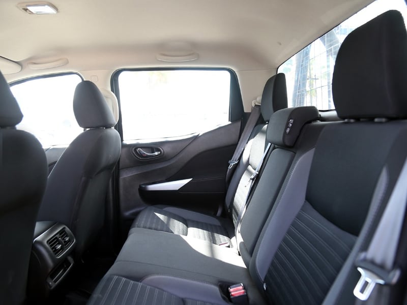 Nissan NAVARA 2.3 XE MT 4X4 2024 - Imagen 14 de 20