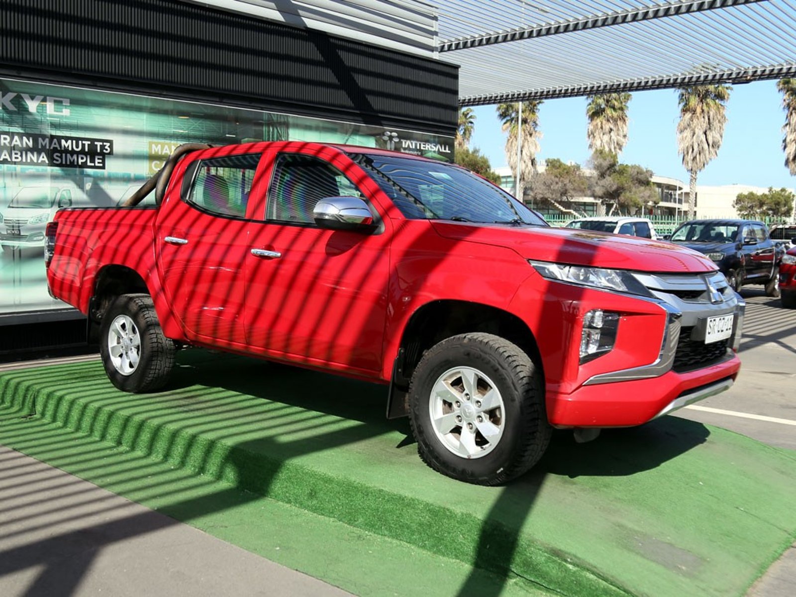 Mitsubishi L200 2.4 KATANA CRT DIESEL DOB. CAB. 4X4 MT 4P 2023 - Foto 3 de 20