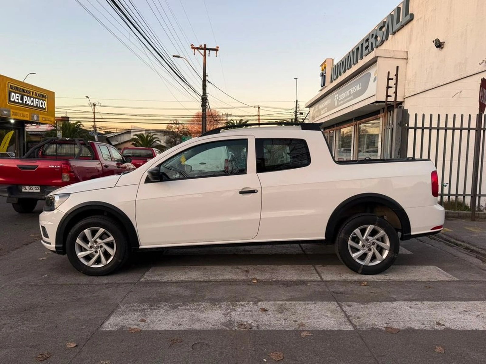 Volkswagen SAVEIRO 1.6 CAB EXT MT 2023 - Imagen 8 de 14