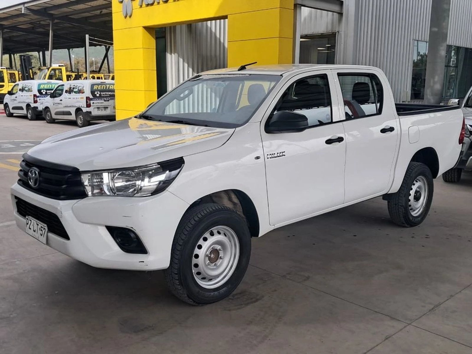 Toyota HILUX 2.4 DX 4X2 MT 2021 - Foto 2 de 20