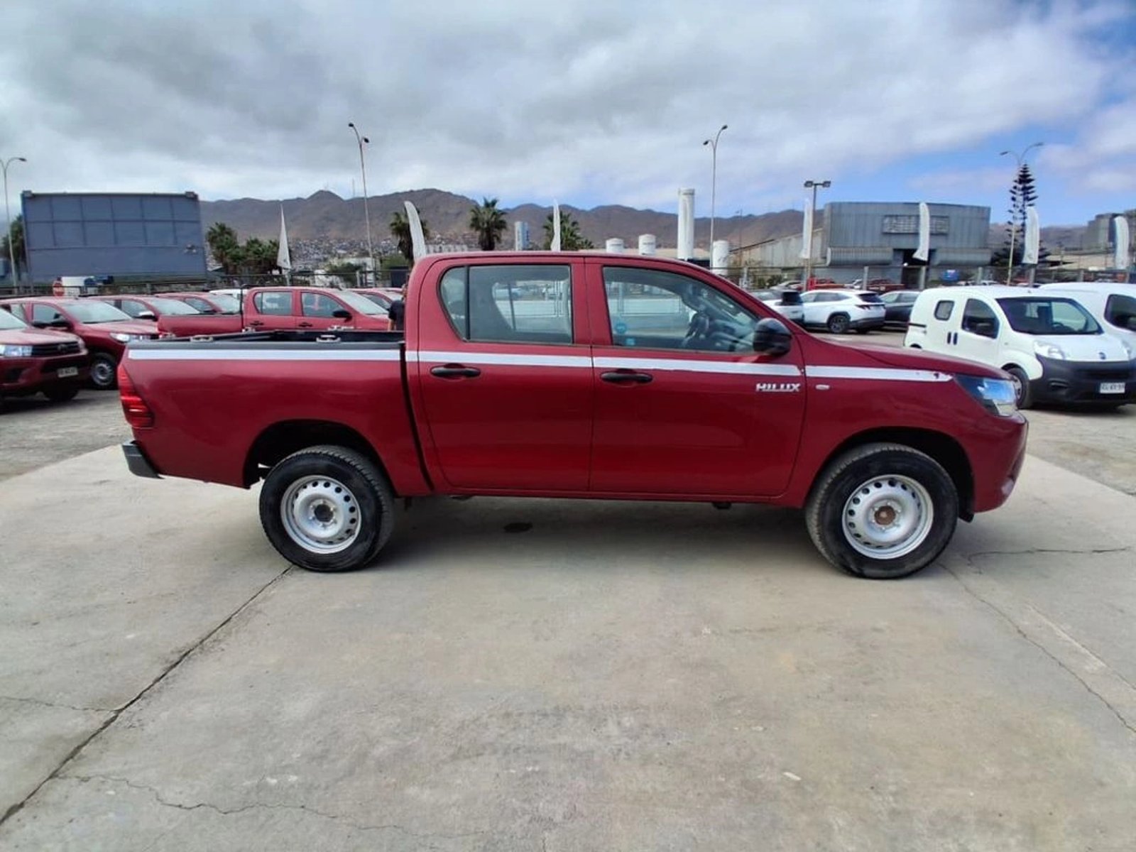 TOYOTA HILUX HILUX TSS 2.4 Diesel 4X2 T/M 2021 - Imagen 4 de 15