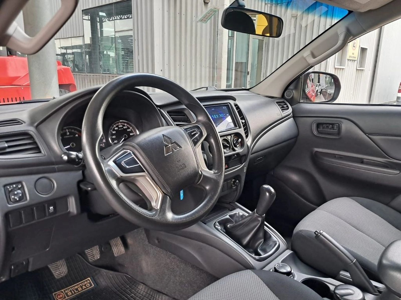 Mitsubishi L200 KATANA CRT 4X4 MT DIESEL 2022 - Imagen 16 de 20