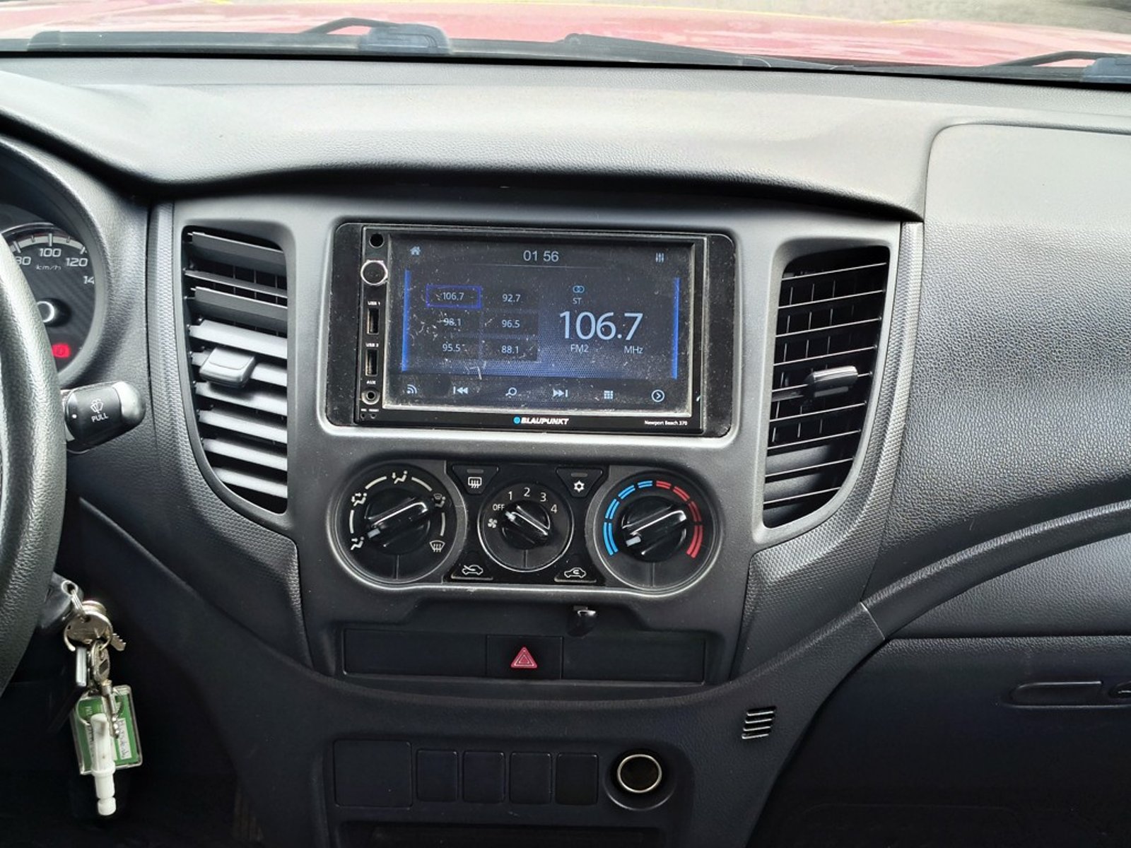 Mitsubishi L200 L200 KATANA 2.4 Diesel 4X2 T/M 2023 - Imagen 16 de 20