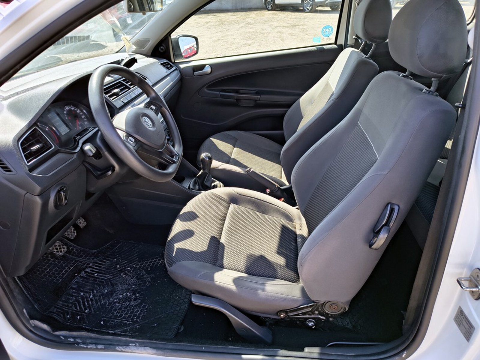VOLKSWAGEN SAVEIRO 1.6 Gasolina 4x2 T/M 2022 - Imagen 9 de 18