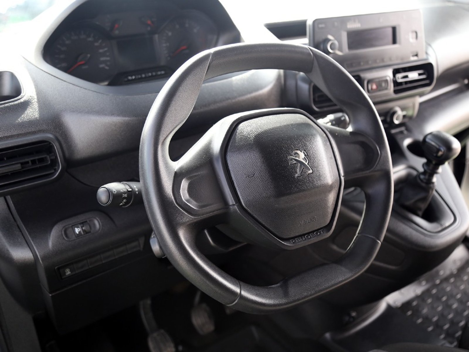 Peugeot PARTNER 1.5 L1 HDI MT 2023 - Imagen 14 de 20