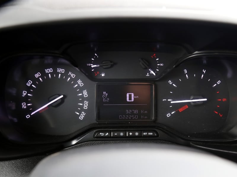 Citroën BERLINGO BLUEHDI 1.5 2024 - Imagen 14 de 20