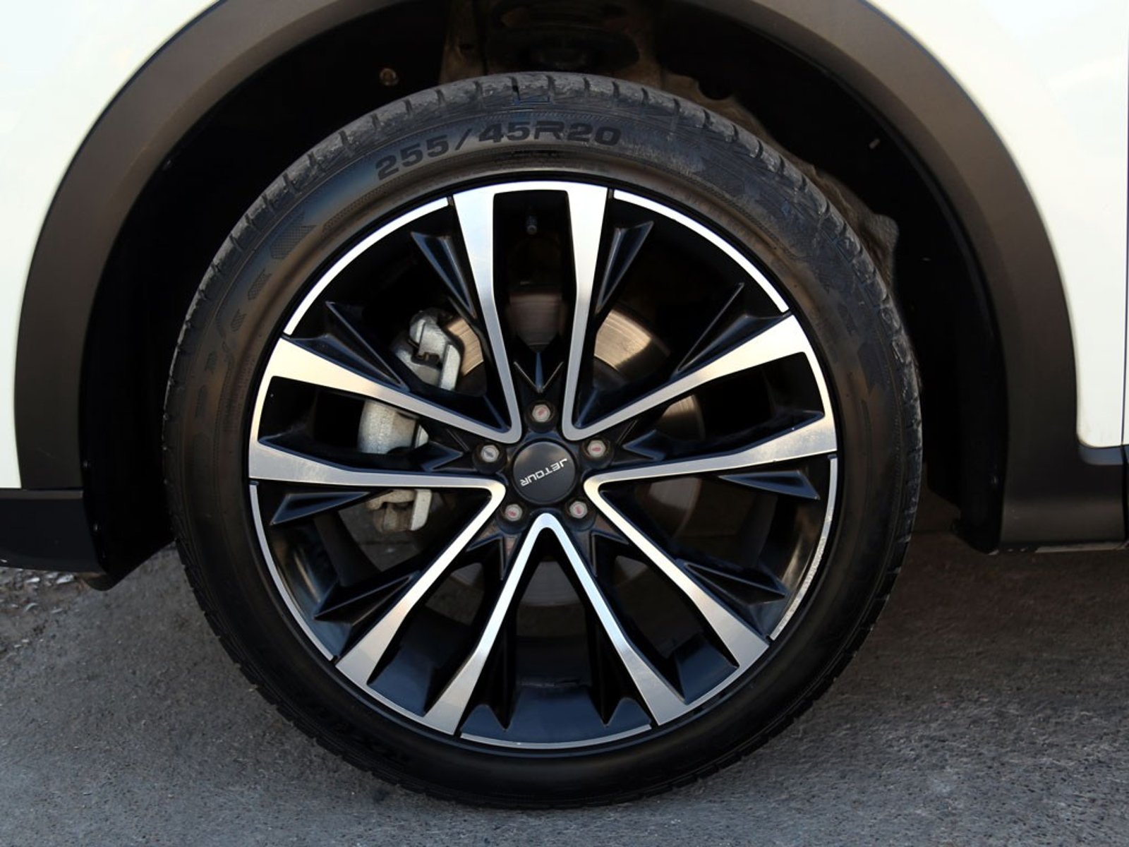 Jetour X70 PLUS 1.5T PLUS 4X2 AT 5P 2024 - Imagen 11 de 20