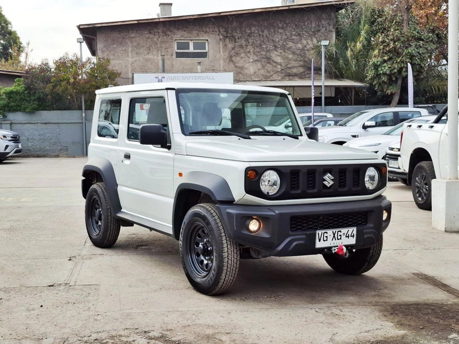 Suzuki JIMNY 1.5 GL VALOR + IVA 2025 - Foto 3 de 20