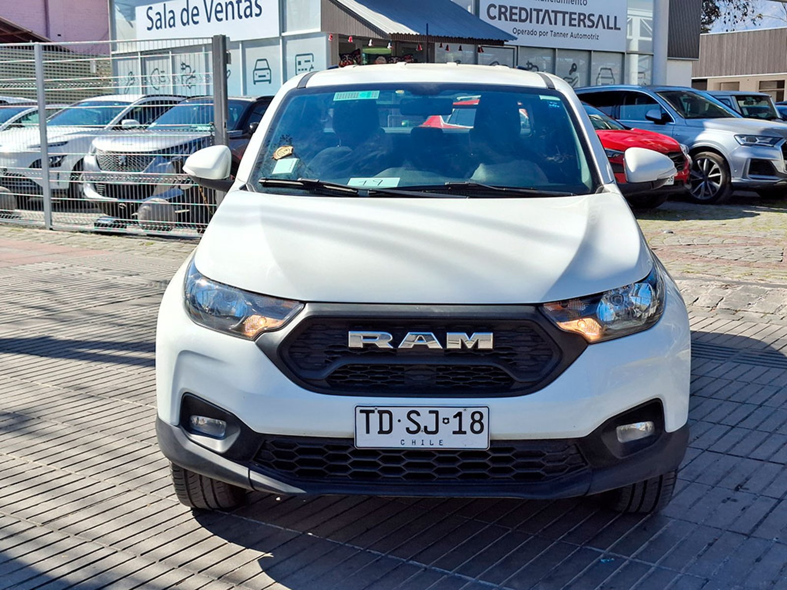 RAM 700 700 1.4 MT DC SLT 2024 - Foto 2 de 20