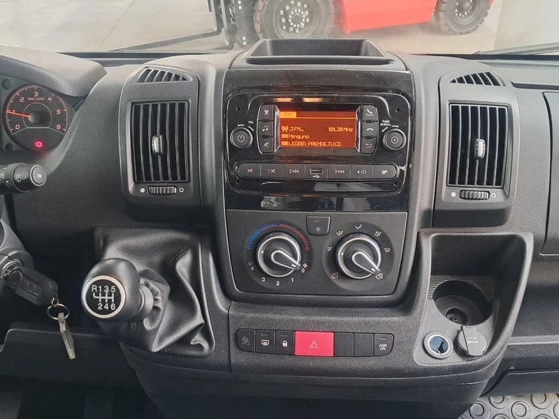 Peugeot BOXER L3 2.2 PICKUP CABINA SIMPLE 2025 - Imagen 17 de 18