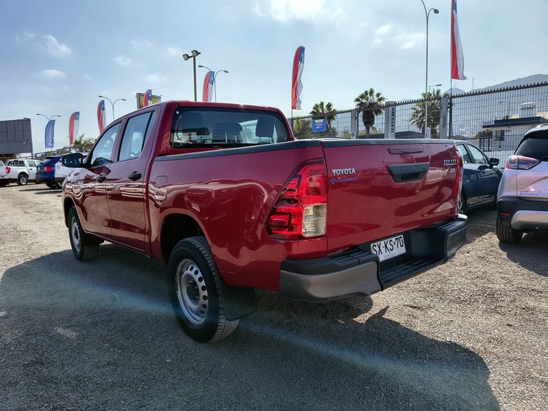 Toyota HILUX 2.4 Diesel 4x2 T/M 2023 - Imagen 5 de 20